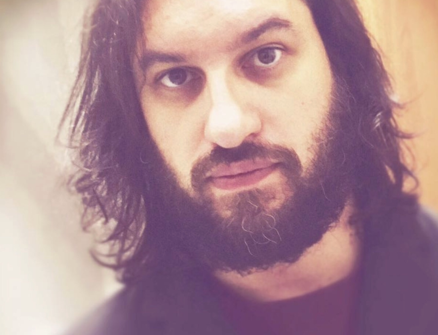 Trasformare il dolore in catarsi: la scrittura di Davide Ricchiuti